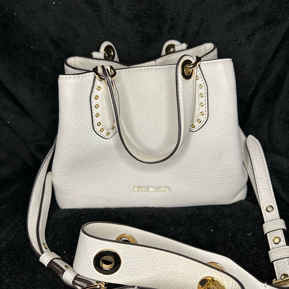 White Michael Kors crossbody bag